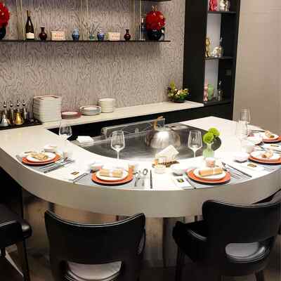 Commercial Teppanyaki Grill Table with 20mm Food-Grade Steel Plate, Customizable Design, and Triple Airflow System